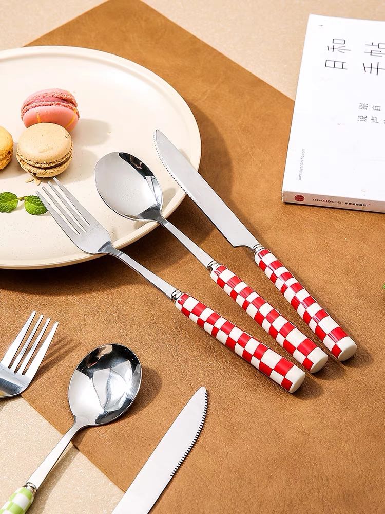 6 - Pack Modern Checkered Flatware Sets ( $4 / count )-4